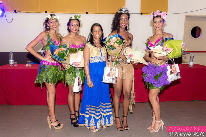 Avec une représentante de la Mairie de Saint-Paul Avec une représentante de la Mairie de Saint-Paul