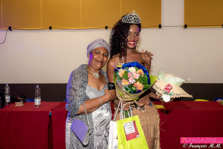 Aisha et sa mère Aisha et sa mère