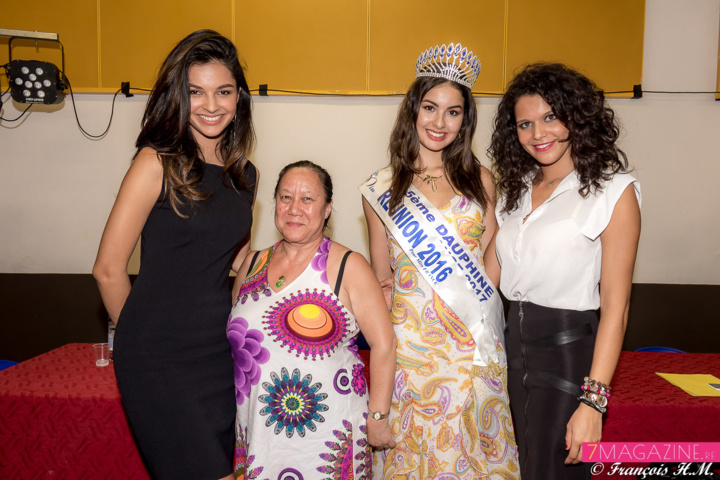 Azuima, Ambre et Vanille avec madame François Ho-Mouye Azuima, Ambre et Vanille avec madame François Ho-Mouye