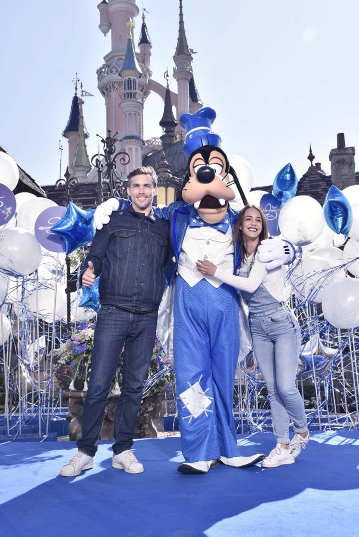 Disneyland Paris fête ses 25 ans: avec John Legend, Teri Hatcher et d'autres stars Disneyland Paris fête ses 25 ans: avec John Legend, Teri Hatcher et d'autres stars