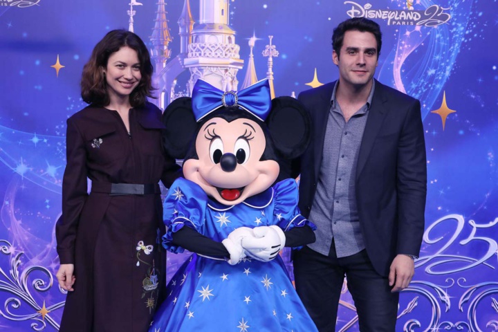 Disneyland Paris fête ses 25 ans: avec John Legend, Teri Hatcher et d'autres stars Disneyland Paris fête ses 25 ans: avec John Legend, Teri Hatcher et d'autres stars