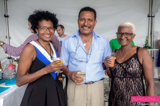 Poissonnerie fine au Port: produits de la mer en direct!