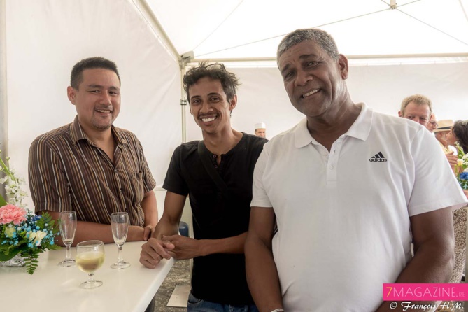 Poissonnerie fine au Port: produits de la mer en direct! Poissonnerie fine au Port: produits de la mer en direct!