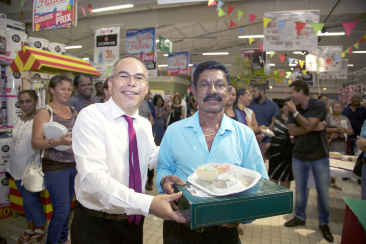 Le directeur offre un plateau fromage et 3 grands crûs d'Alsace... Le directeur offre un plateau fromage et 3 grands crûs d'Alsace...
