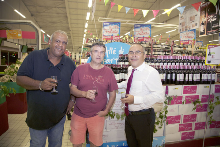 Le directeur avec Mr Noly, retaité EDF, et Mr Noly, facteur Le directeur avec Mr Noly, retaité EDF, et Mr Noly, facteur