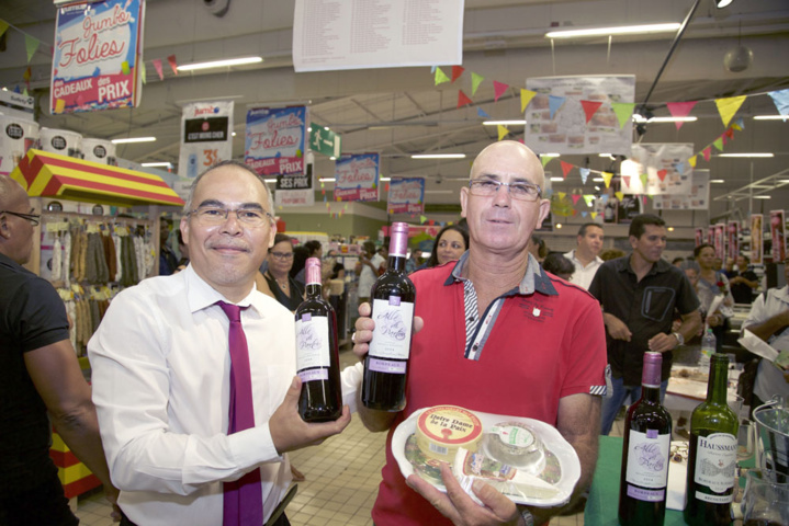 Un plateau de fromage et un bordeaux "Alè di partou" pour Mr Carron Un plateau de fromage et un bordeaux "Alè di partou" pour Mr Carron
