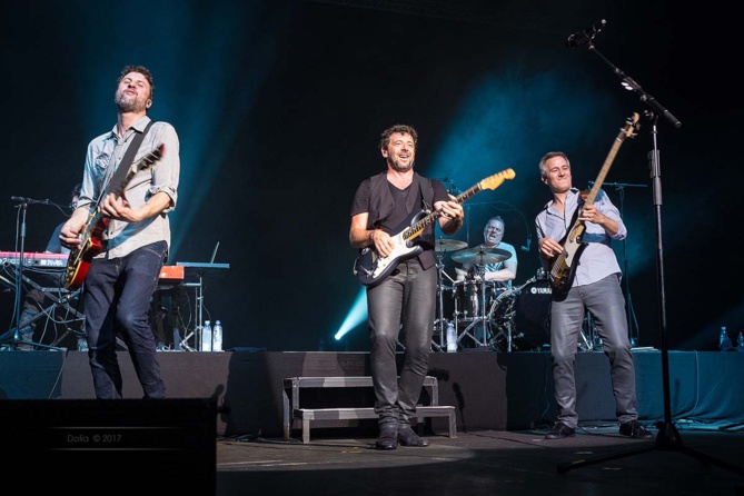 Avec ses musiciens, il a mis le feu! Avec ses musiciens, il a mis le feu!