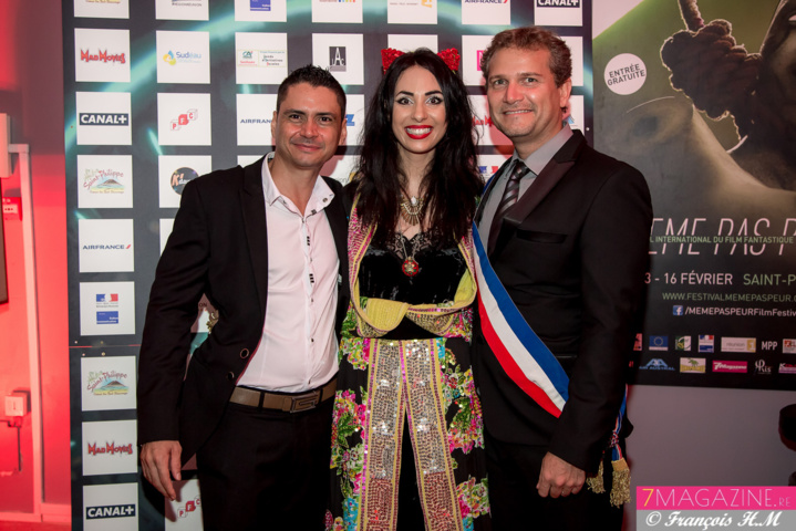 Aurélia Mengin entourée du maire Olivier Rivière et de son directeur de cabinet Yoni Posé Aurélia Mengin entourée du maire Olivier Rivière et de son directeur de cabinet Yoni Posé