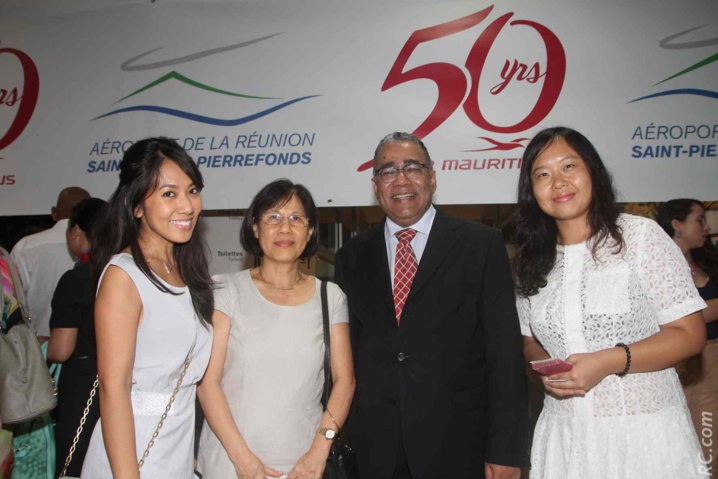 Donald Payen et des représentantes d'Azot Tour Donald Payen et des représentantes d'Azot Tour