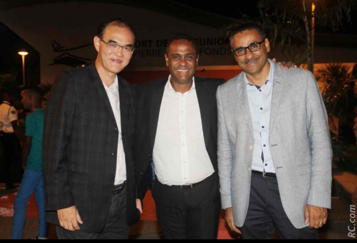 Aéroport de Pierrefonds: l'île Maurice et le Sud main dans la main Aéroport de Pierrefonds: l'île Maurice et le Sud main dans la main