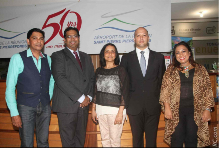 Aéroport de Pierrefonds: l'île Maurice et le Sud main dans la main Aéroport de Pierrefonds: l'île Maurice et le Sud main dans la main