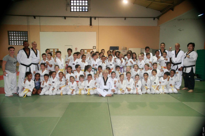 Maître Kwon Young Un en stage au Tampon. C'était à ne pas rater Maître Kwon Young Un en stage au Tampon. C'était à ne pas rater