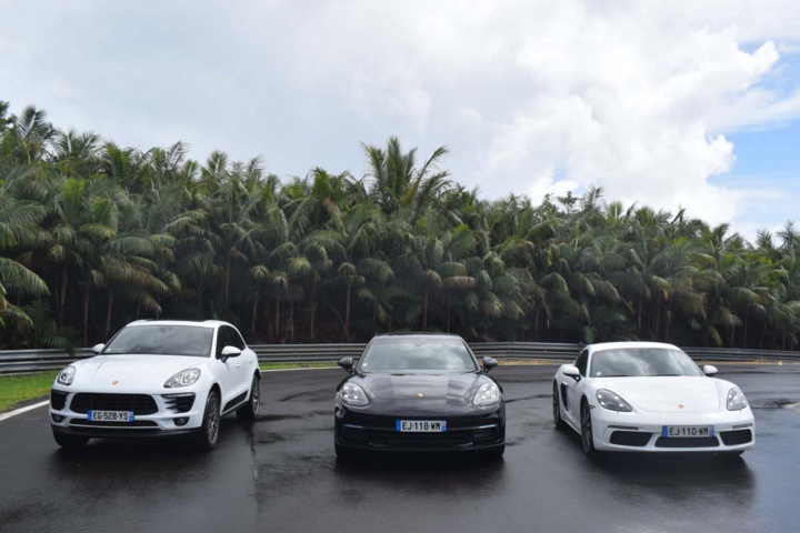 Prêtes pour quelques tours du Circuit Félix Guichard Prêtes pour quelques tours du Circuit Félix Guichard