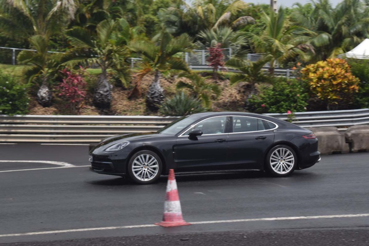 Accélérations franches... Accélérations franches...