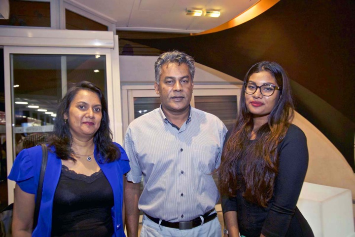 Martine, Jean-Max et Sara Govindassamy Martine, Jean-Max et Sara Govindassamy