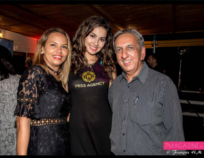 Laurence de Lo Vip Institut, Ambre N'guyen, et Aziz Patel du Comité Miss Réunion Laurence de Lo Vip Institut, Ambre N'guyen, et Aziz Patel du Comité Miss Réunion