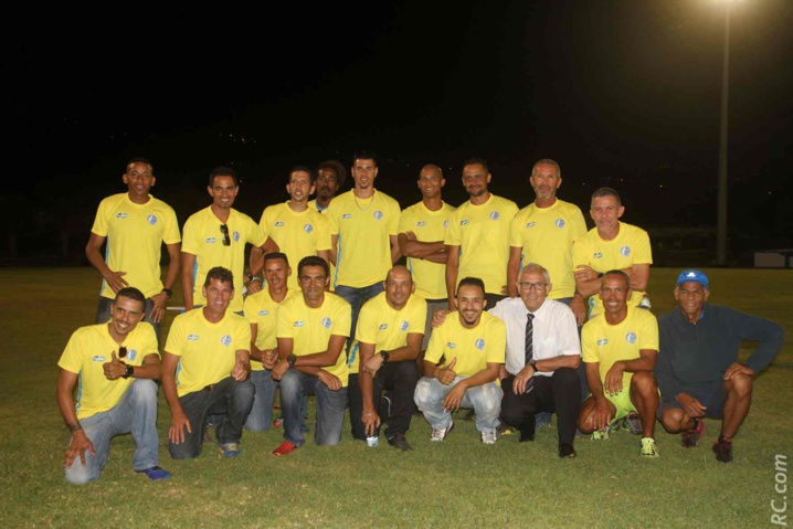 De nombreux bénévoles étaient à pied d'oeuvre. Ici avec le premier magistrat de la commune De nombreux bénévoles étaient à pied d'oeuvre. Ici avec le premier magistrat de la commune