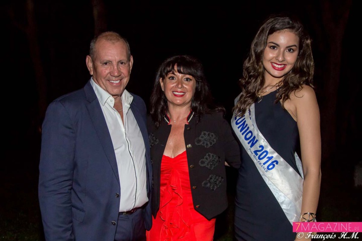 Jean-Louis et Carine Lecomte, les dirigeants des boutiques Carla Conta, avec Ambre N'guyen Jean-Louis et Carine Lecomte, les dirigeants des boutiques Carla Conta, avec Ambre N'guyen