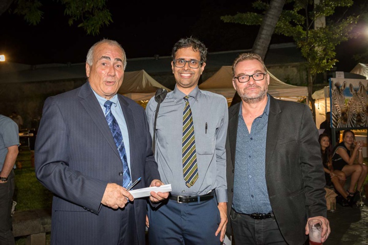 Pasqual Porcel, directeur de l'IUP Tourisme, Olivier Sébastien, vice-président de l'Université de La Réunion, et Pascal Goyard, président de l'UMIH
