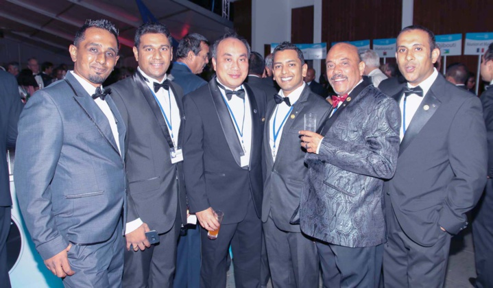 Des membres du Rotary de Maurice