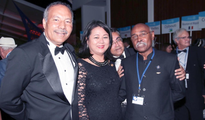 Bernard Von Pine et son épouse avec des Rotariens Bernard Von Pine et son épouse avec des Rotariens