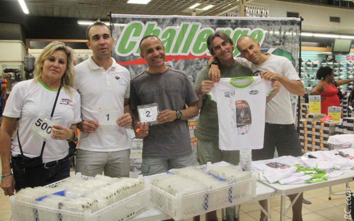 Ambiance sympathique avec les organisateurs à City-Sport de Saint-Paul Ambiance sympathique avec les organisateurs à City-Sport de Saint-Paul