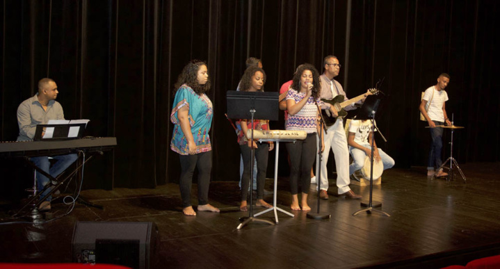 Un défilé lycéen "Chic & Choc" à Saint-Benoît Un défilé lycéen "Chic & Choc" à Saint-Benoît