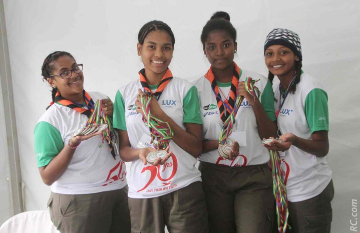 Angélique et ses camarades Scouts ont apporté leur contribution à la réussite de la manifestation Angélique et ses camarades Scouts ont apporté leur contribution à la réussite de la manifestation