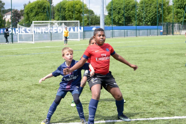 Ils ont aussi joué au foot contre les U10 du PSG Ils ont aussi joué au foot contre les U10 du PSG