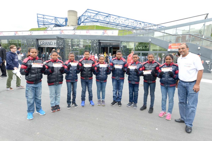 Les marmailles de 1000 Sourires ont rencontré les stars du PSG! Les marmailles de 1000 Sourires ont rencontré les stars du PSG!