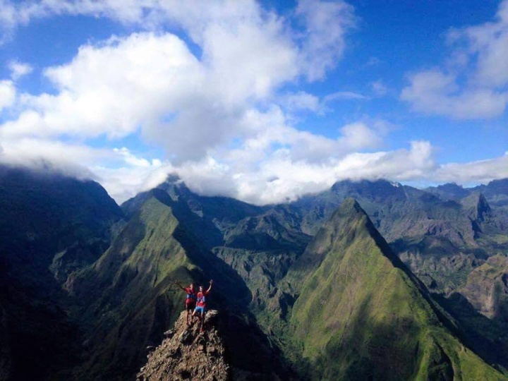 Quelque jeunes réunionnais en reconnaissance avant l'épreuve Quelque jeunes réunionnais en reconnaissance avant l'épreuve