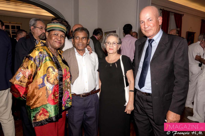 Le Tout-Réunion au cocktail de départ du Préfet Le Tout-Réunion au cocktail de départ du Préfet