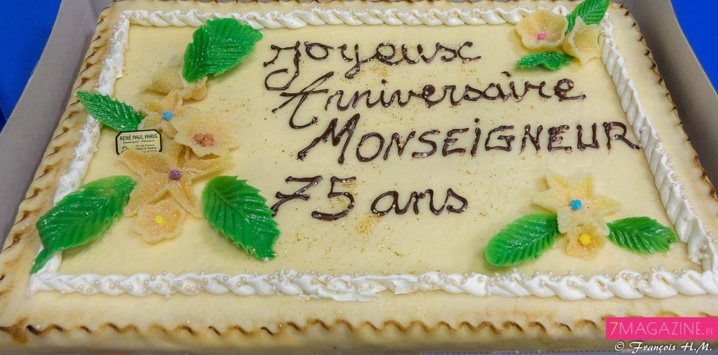 Le gâteau des 75 ans Le gâteau des 75 ans