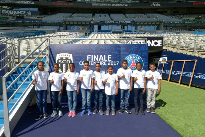 Deuxième semaine de rêve pour les marmailles de 1000 Sourires à Paris! Deuxième semaine de rêve pour les marmailles de 1000 Sourires à Paris!