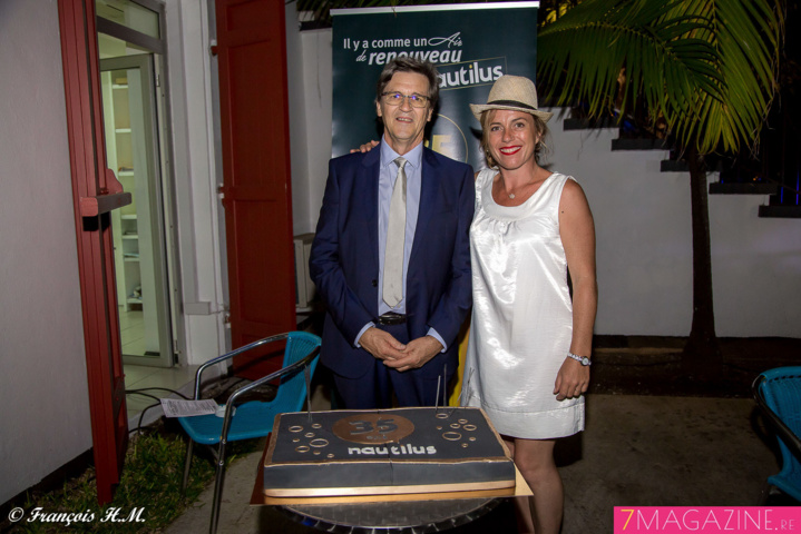 Alain Graulich et Céline Pasquino devant le gâteau des 35 ans Alain Graulich et Céline Pasquino devant le gâteau des 35 ans