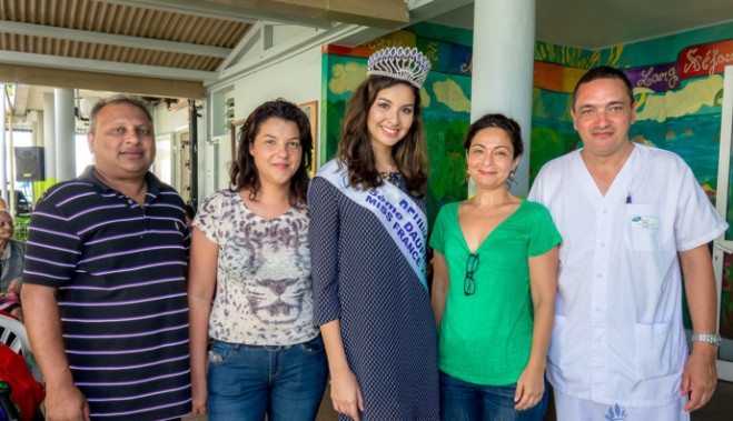 Miss Réunion accueillie par le personnel de l'USLD