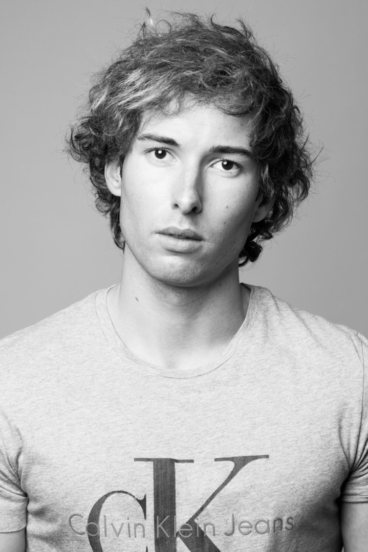 Anthony Hammou : le fils de Géo devenu mannequin Anthony Hammou : le fils de Géo devenu mannequin