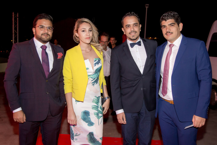 De nombreux invités à cette soirée... De nombreux invités à cette soirée...