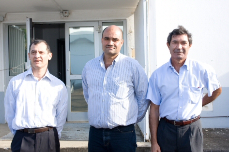 Robert Mitu, directeur technique France Télécom-Orange Réunion Mayotte, Philippe Numa, chef de projet technique LION France Télécom-Orange Réunion Mayotte et Jean-Pierre Hoareau, directeur régional délégué France Télécom-Orange Réunion Mayott