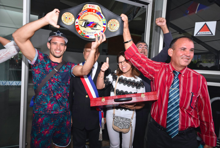 Le Réunionnais Cédric Desruisseaux champion du monde de Muai thaï Le Réunionnais Cédric Desruisseaux champion du monde de Muai thaï