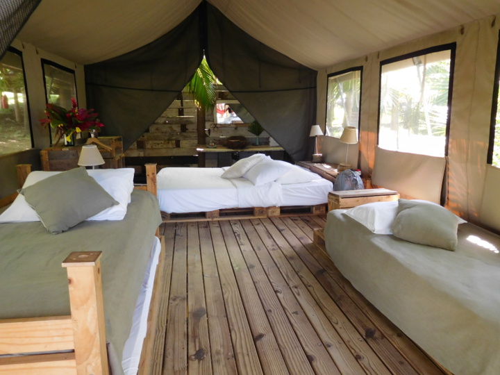 Un lit double, 2 lits simples Un lit double, 2 lits simples