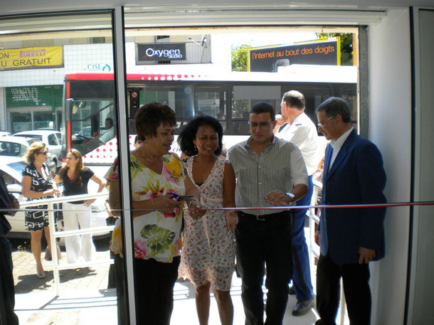 Yolande Pausé, présidente de la MDEN, Marlène Rodier, adjointe à la mairie de Sainte-Marie,  Mr Françoise, vice-président de la CINOR, et Mr Lebeau, directeur de la MDEN