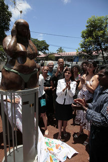 Une statue pour stopper les violences!