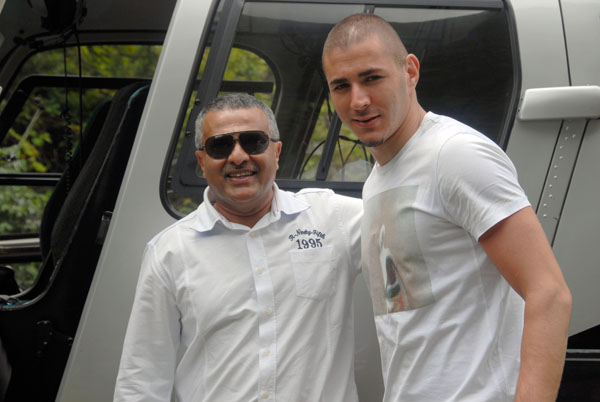 Younous Ravate, le pilote des stars. Karim fait désormais parti de son déjà long listing de stars en balade avec lui