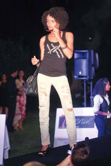 Aïcha Ahmed, mannequin…