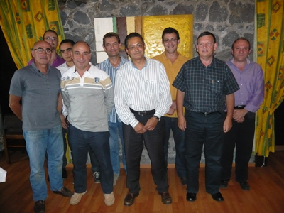 A l’arrière:  Maxime Rivière et Cyrille Turpin (Sodico), Jean-Marie Fayet ( Techni-Façade), Arnaud Martinez (Isoldom), Bruno Dubois (Bourbon Plastiques Bâtiment) Au premier plan: Pierre Bassoul, secrétaire (BIE), Fernando De Oliveira Trésorier (Fe