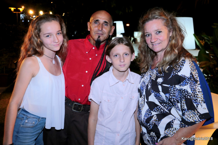 Soirée Jurassic World : De la frayeur à l'émotion pour quelques privilégiés Soirée Jurassic World : De la frayeur à l'émotion pour quelques privilégiés