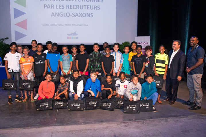 Sportivement réunionnais : 69 jeunes footballeurs sélectionnés par des recruteurs professionnels européens et internationaux Sportivement réunionnais : 69 jeunes footballeurs sélectionnés par des recruteurs professionnels européens et internationaux