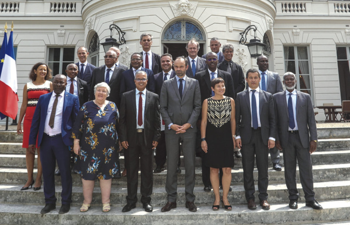 Assises des Outre-Mer : Le livre bleu, le contrat de confiance Assises des Outre-Mer : Le livre bleu, le contrat de confiance
