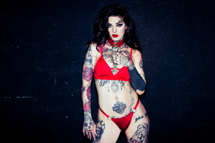 Mia Dolls : la Réunionnaise mannequin tattoo et playmate Mia Dolls : la Réunionnaise mannequin tattoo et playmate